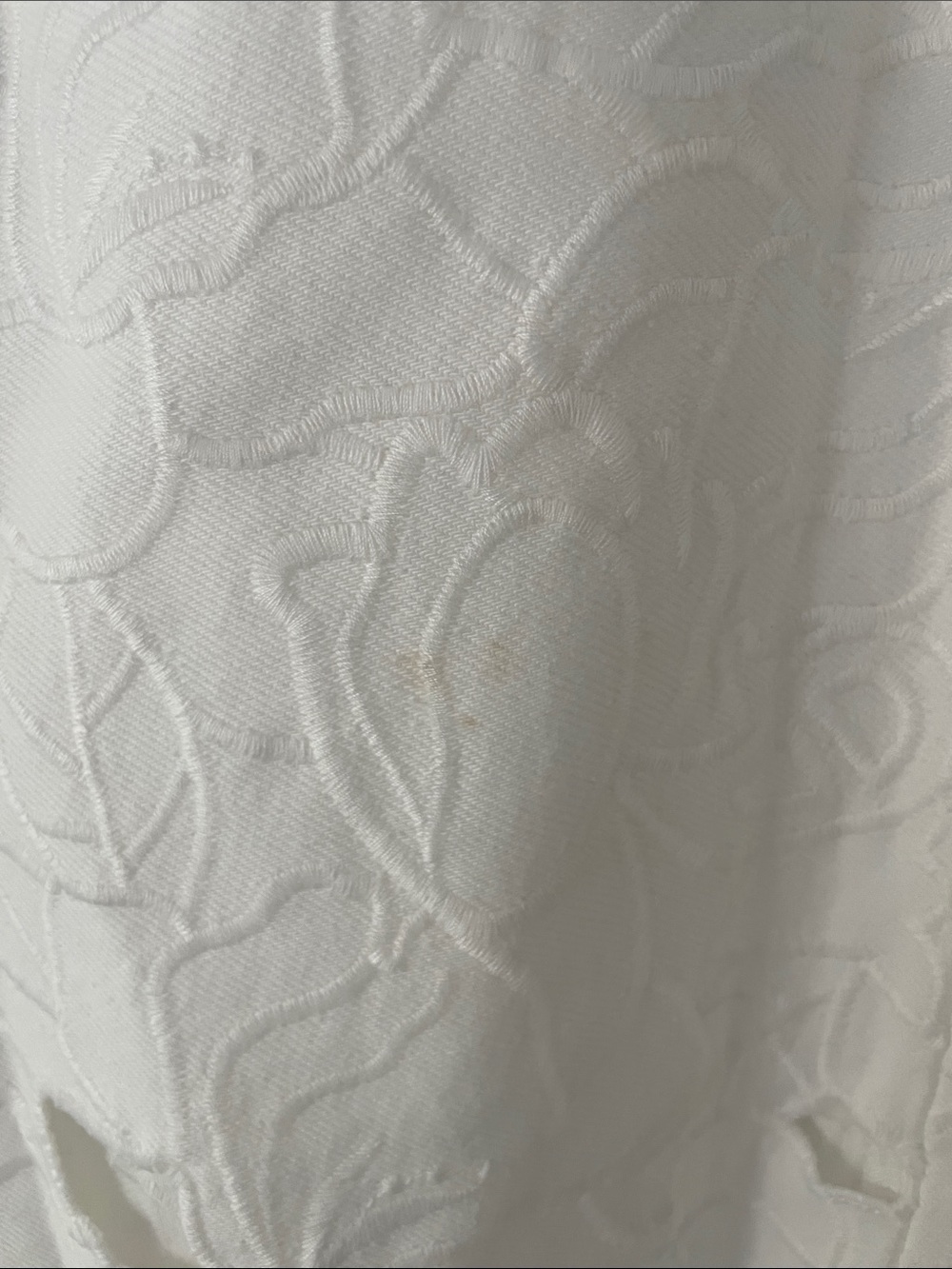 Alice + Olivia White Eyelet Jeans with Red Stitch Accents - Picture 12 of 14